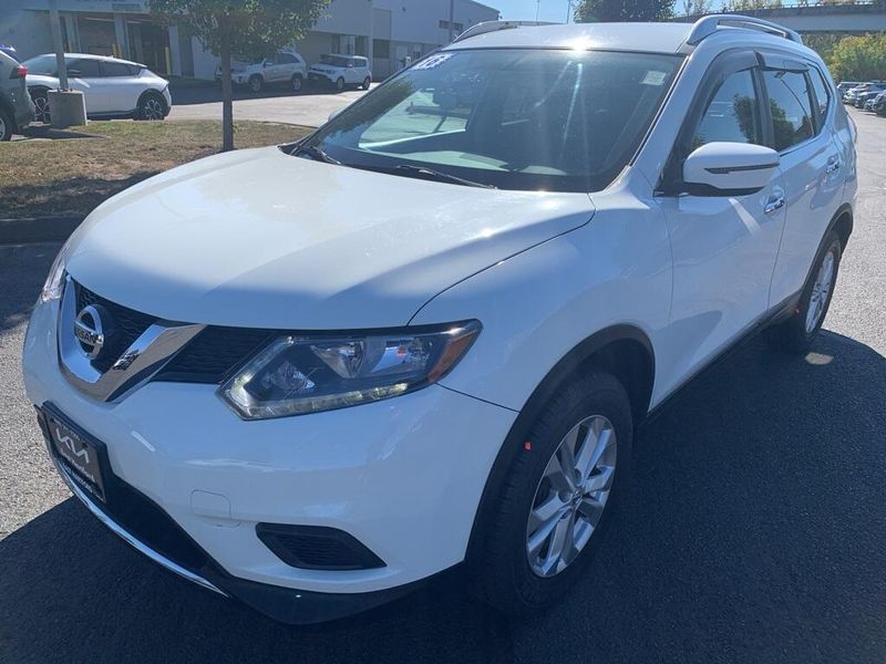 2016 Nissan Rogue SVImage 7