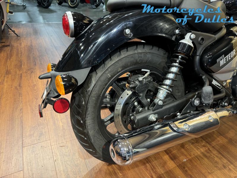 New 2024 Royal Enfield Super Meteor 650 Image 12