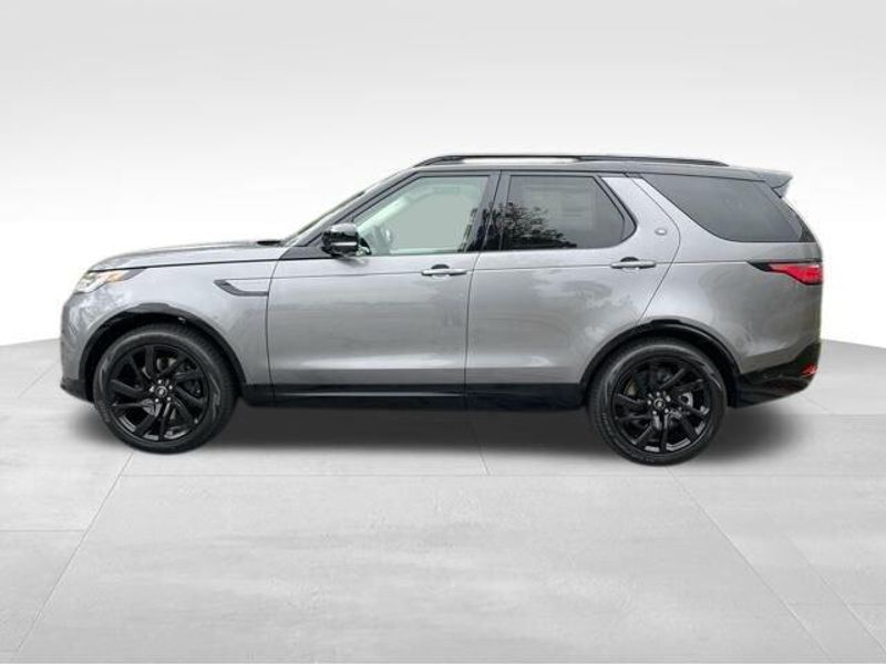 Used 2025 Land Rover Discovery Dynamic SE
