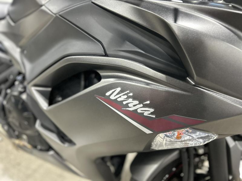 Used 2022 Kawasaki NINJA 650 Image 9