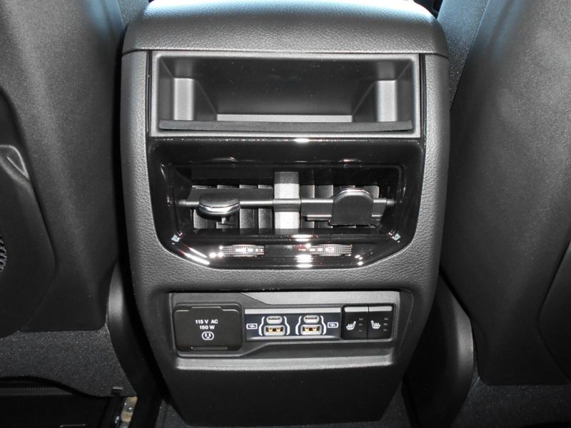 New 2025 Jeep Grand Cherokee Limited 4x4Image 18
