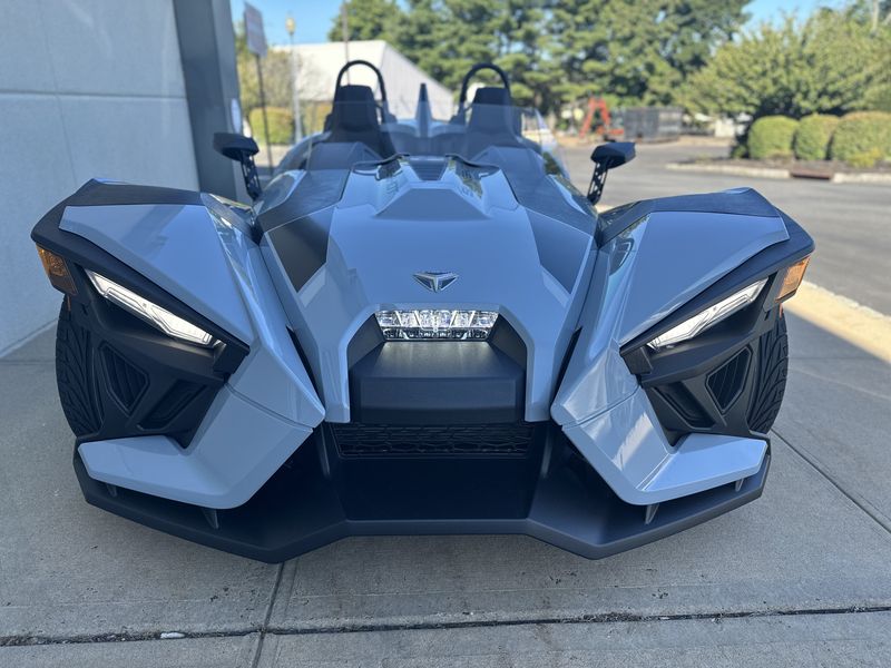 2024 Polaris SLINGSHOT SL MANUALImage 4