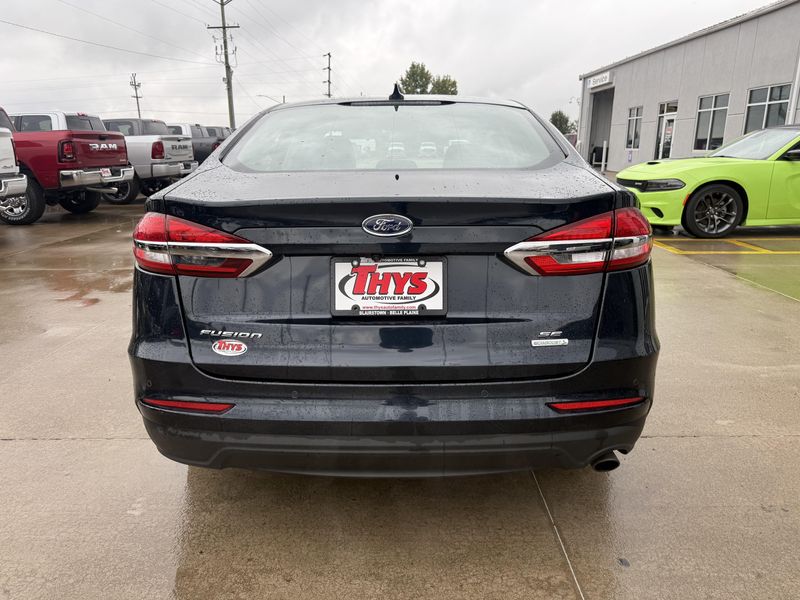 Used 2020 Ford Fusion SEImage 37