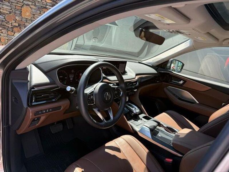 Used 2024 Acura MDX w/Technology Package