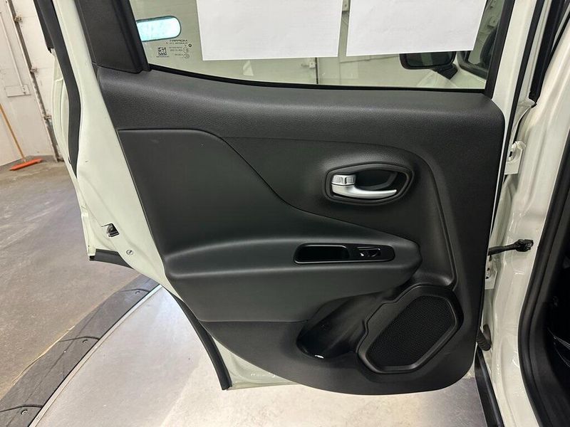 2022 Jeep Renegade LatitudeImage 21