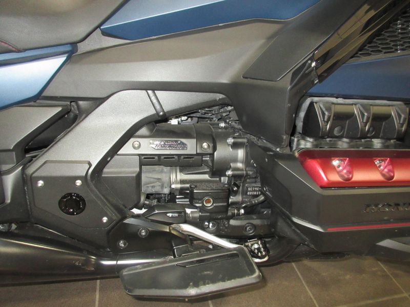 USED 2022 HONDA GOLDWING DCT Image 14
