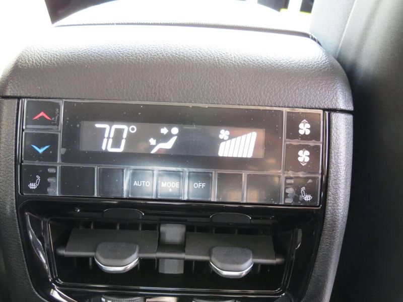 2021 Jeep Grand Cherokee L Limited 4x4 4dr SUVImage 32