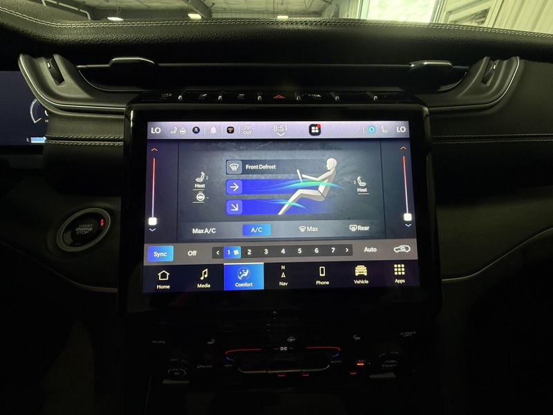 Used 2023 Jeep Grand Cherokee LimitedImage 29