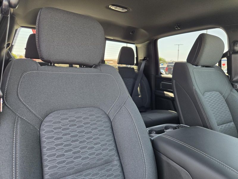 New 2026 RAM 1500 Big Horn Crew Cab 4x2 5'7' Box
