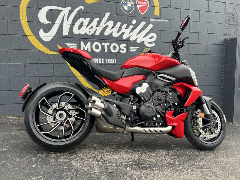 New 2025 Ducati DIAVEL V4 