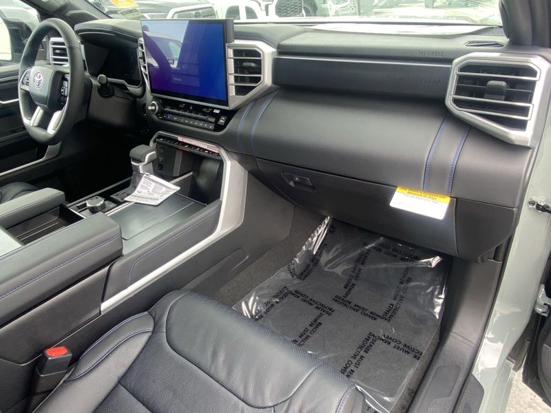 2025 Toyota Tundra Platinum HybridImage 9