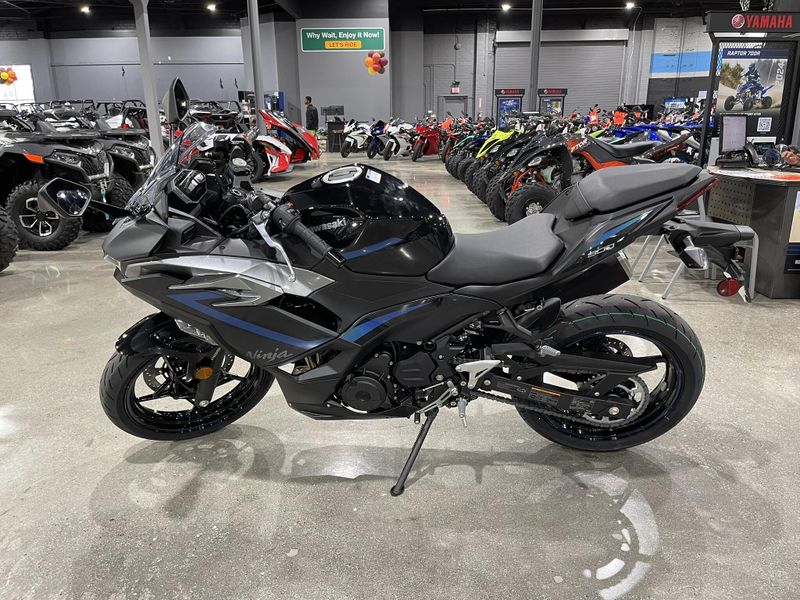 2025 Kawasaki NINJA 500 ABS Image 5