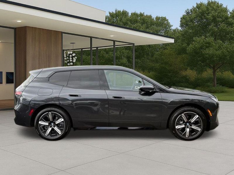 Used 2026 BMW iX xDrive45Image 7