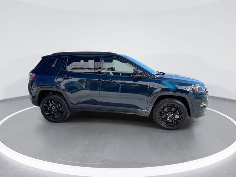 New 2026 Jeep Compass Latitude Altitude 4x4Image 9