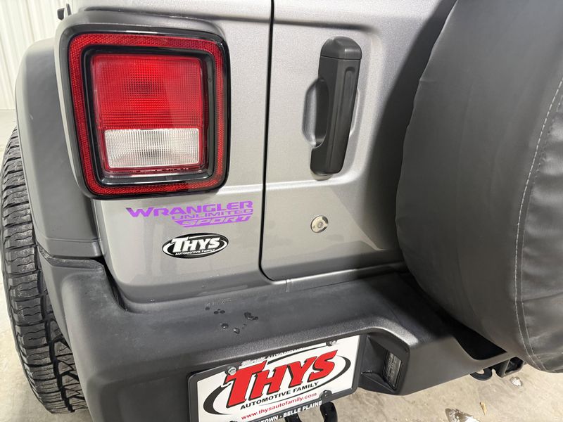 Used 2019 Jeep Wrangler Unlimited SportImage 5