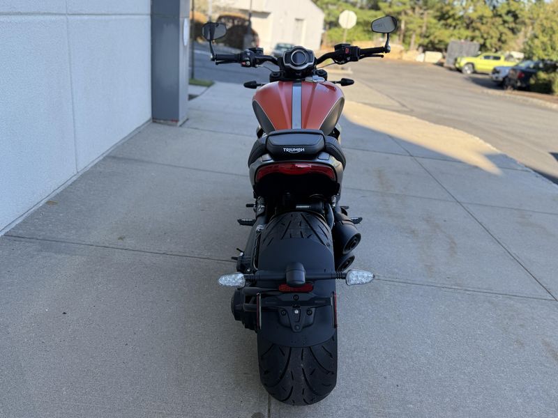 2026 Triumph ROCKET 3 STORM RImage 5
