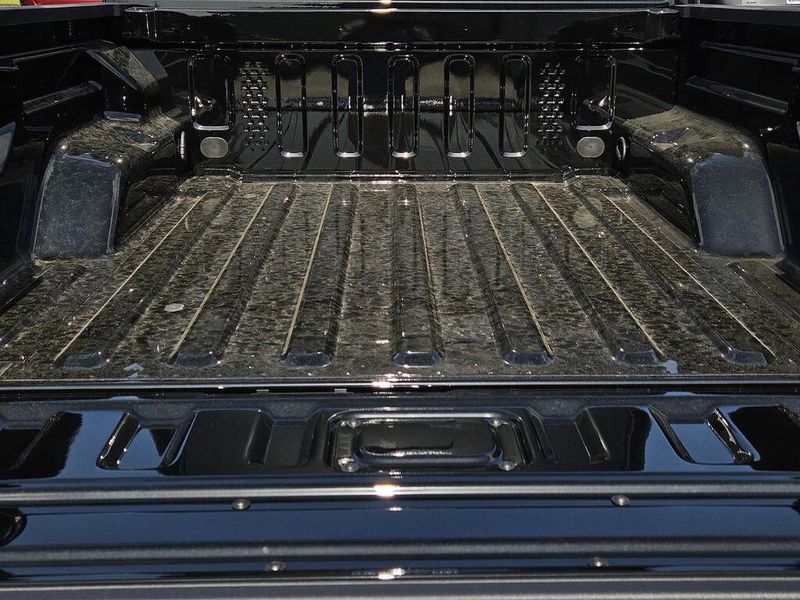 2025 Jeep Gladiator High Tide 4x4Image 8