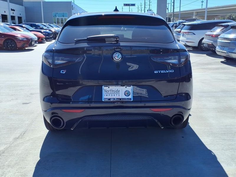 Used 2024 Alfa Romeo Stelvio VeloceImage 15