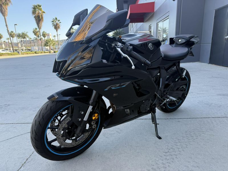 Used 2023 Yamaha YZF R7 Image 14