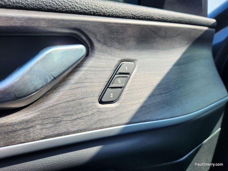 Used 2024 Jeep Grand Cherokee L Limited Black