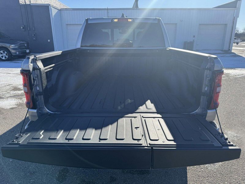 2025 RAM 1500 LaramieImage 9