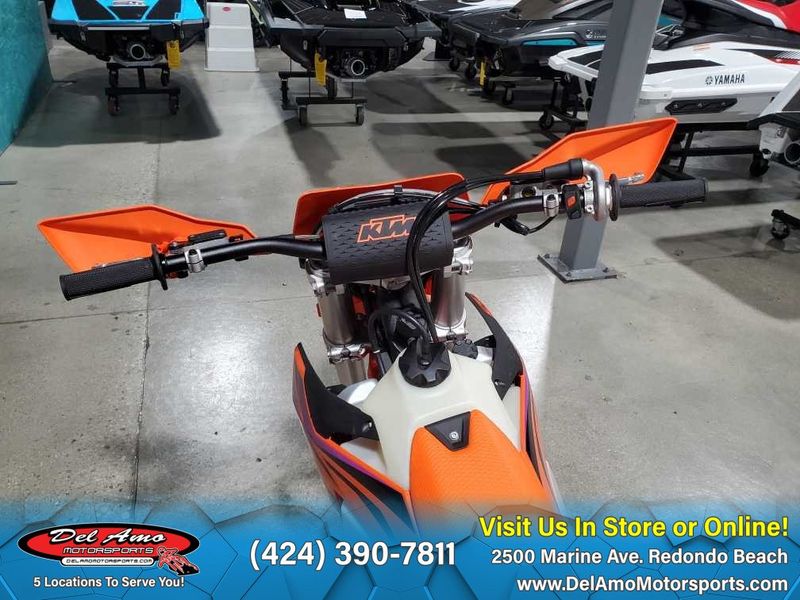 2024 KTM 250 XC-W  in a ORANGE exterior color. Del Amo Motorsports of Redondo Beach (424) 304-1660 delamomotorsports.com 