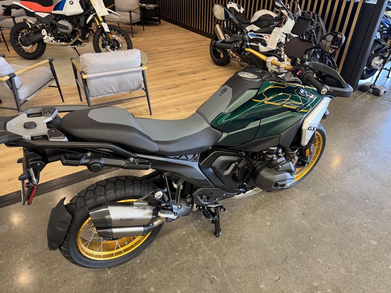 2025 BMW R 1300 GS - OPTION 719 - AURELIUS GREEN METALLIC 