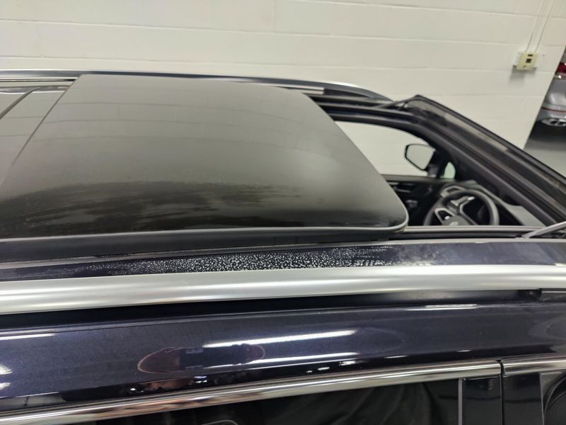 Used 2024 Volkswagen Tiguan AWD SEL R-Line w/Sunroof/NavImage 6