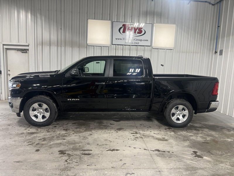 2025 RAM 1500 Big Horn Crew Cab 4x4 5