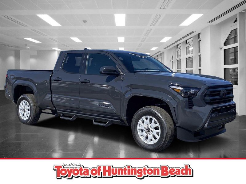 2025 Toyota Tacoma SR5Image 1