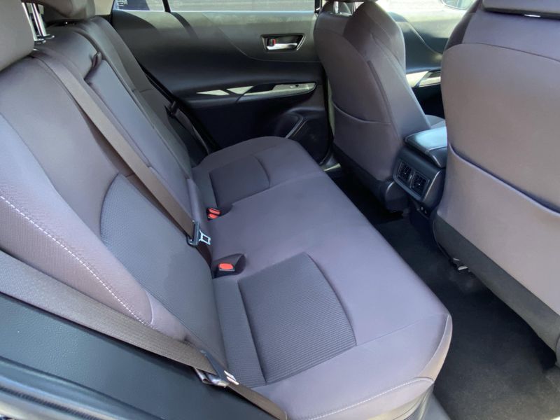 Used 2021 Toyota Venza LEImage 12