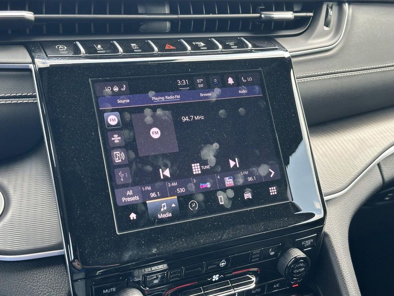 2024 Jeep Grand Cherokee L Altitude XImage 24