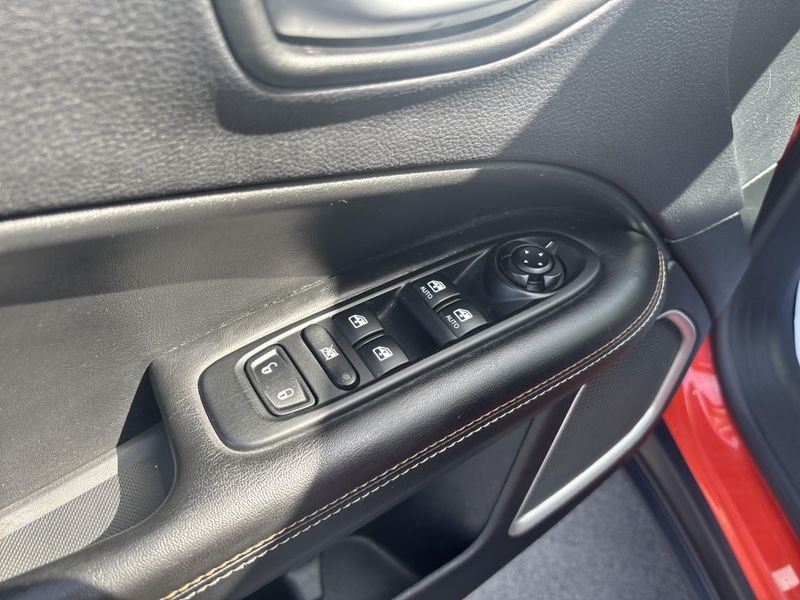 Used 2017 Jeep New Compass SportImage 11