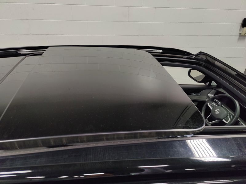 Used 2026 Volkswagen Tiguan AWD SE R-Line Black w/SunroofImage 8