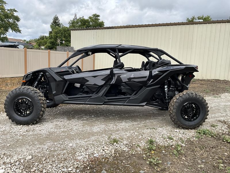 New 2026 Can-Am MAVERICK MAX X3 XRS TURBO RR Image 8