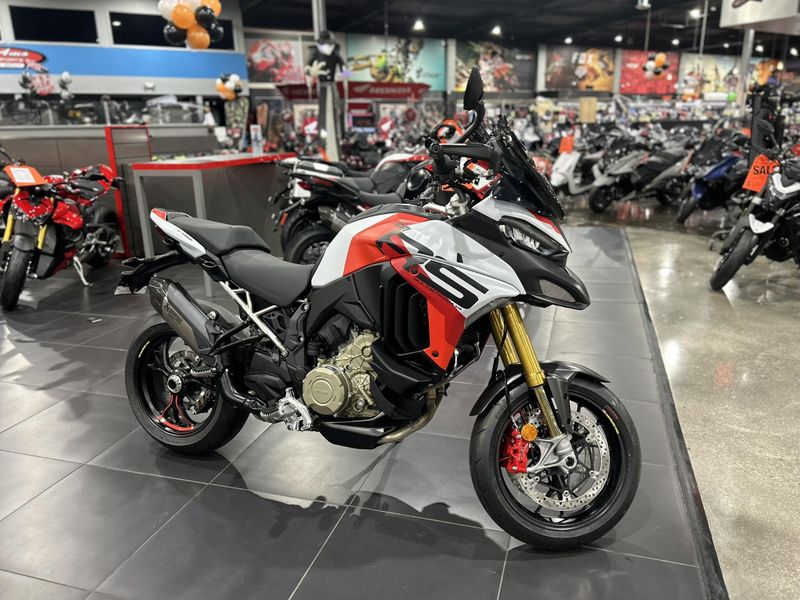 New 2025 Ducati MULTISTRADA V4 RS Image 3