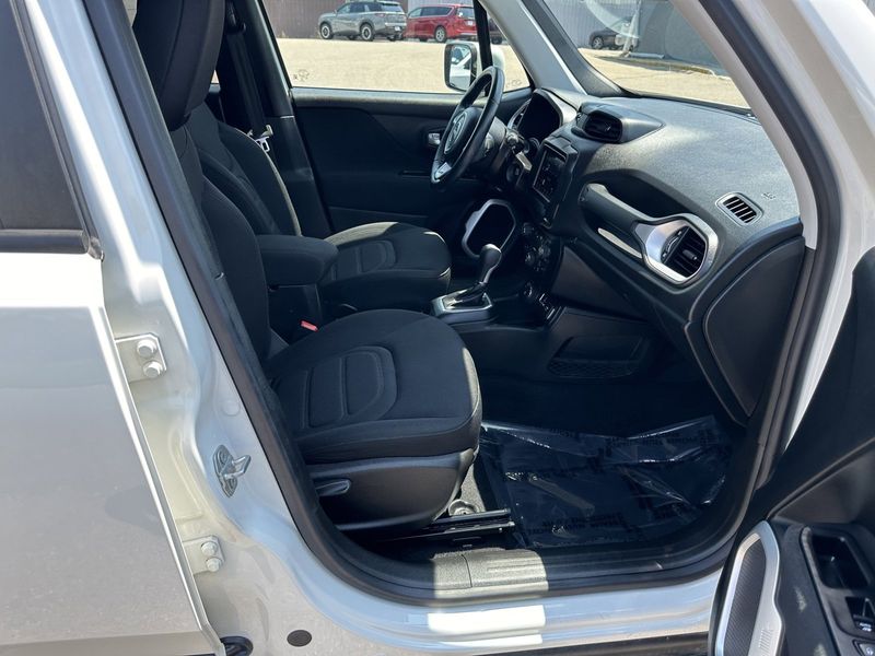 2019 Jeep Renegade LatitudeImage 11