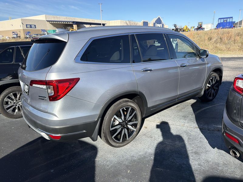 Used 2021 Honda Pilot Touring 7-PassengerImage 7
