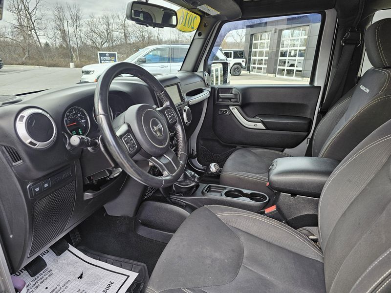 Used 2016 Jeep Wrangler JK RubiconImage 18