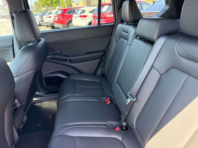 New 2026 Jeep Cherokee Limited 4x4