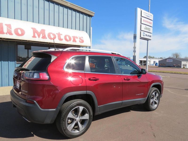 2019 Jeep Cherokee Limited 4x4 4dr SUVImage 4