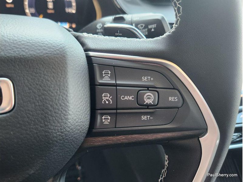 New 2026 Jeep Grand Cherokee L Laredo Altitude 4x4