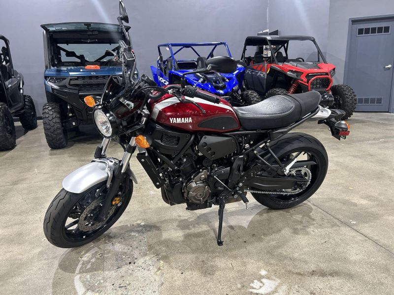 2018 Yamaha XSR700  in a RASPBERRY METALLIC exterior color. Del Amo Motorsports of Redondo Beach (424) 390-7811 delamomotorsports.com 