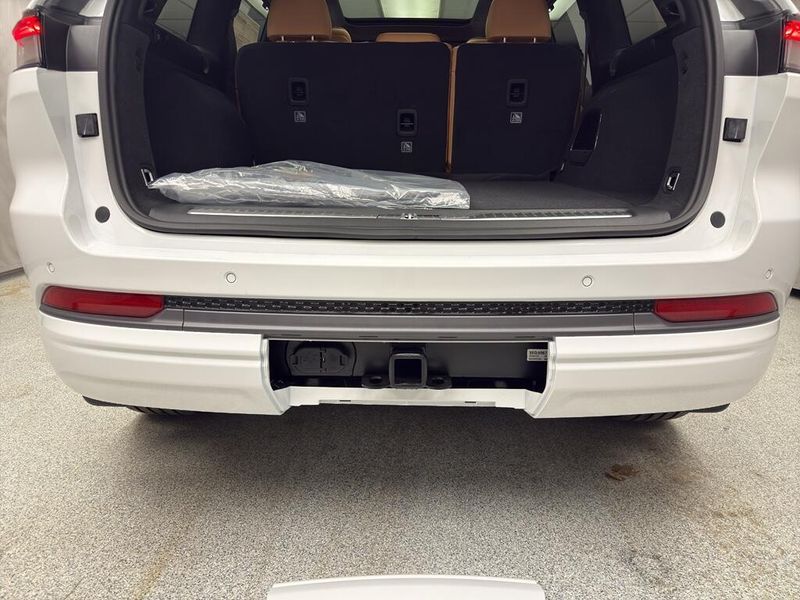 New 2026 Jeep Grand Cherokee Summit 4x4Image 16