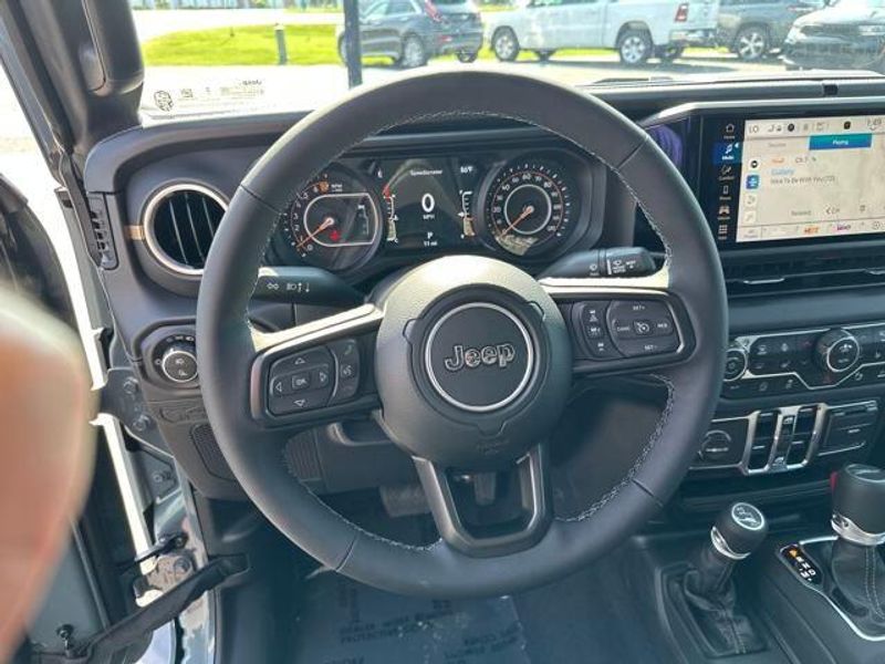 New 2025 Jeep Gladiator High Tide 4x4