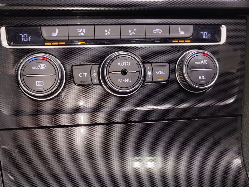 Used 2017 Volkswagen Golf GTI Autobahn w/Performance Pkg/DCC/SunroofImage 25