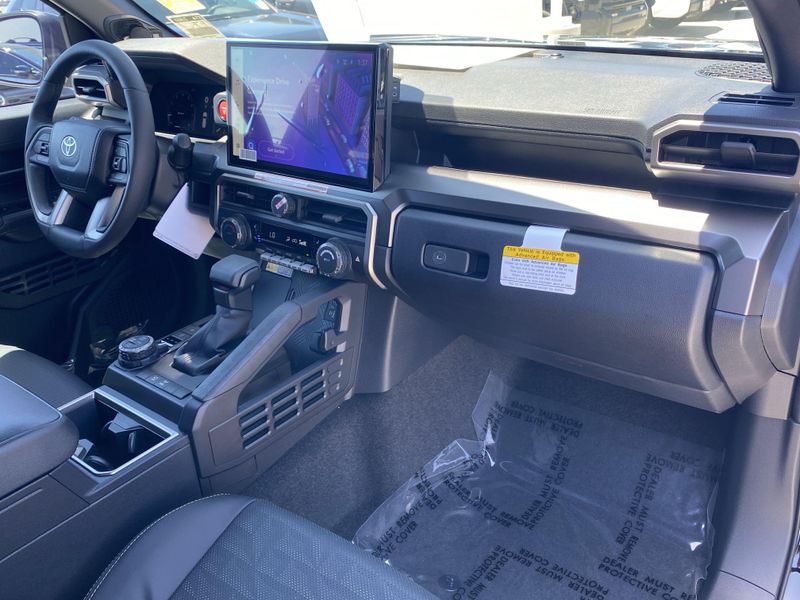 New 2025 Toyota 4Runner TRD Off Road PremiumImage 9