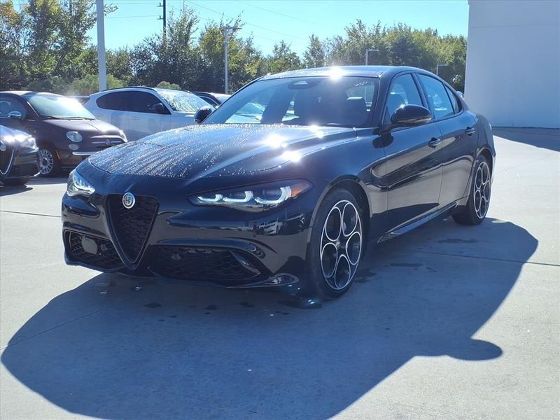 New 2025 Alfa Romeo Giulia RWDImage 2