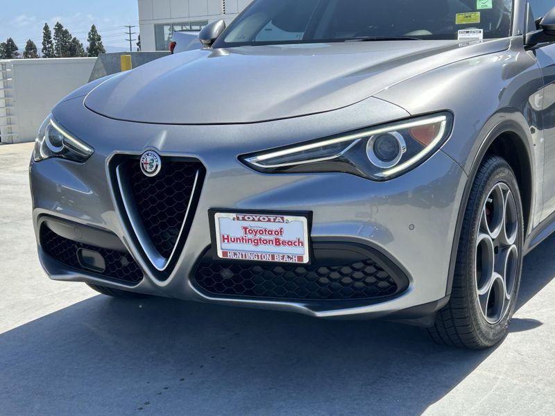 2019 Alfa Romeo Stelvio Image 9