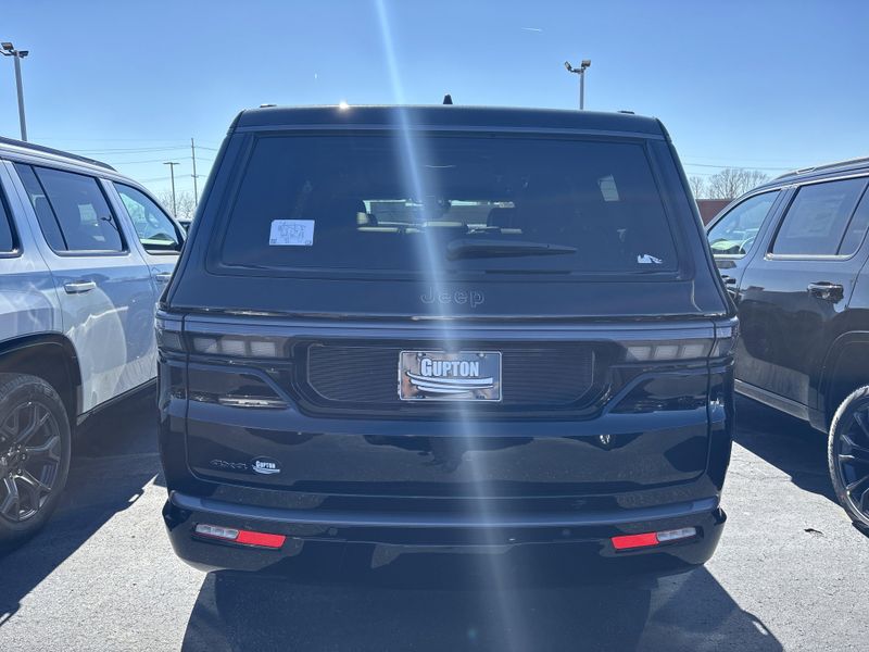 2026 Jeep Grand Wagoneer Limited Reserve 4x4Image 8